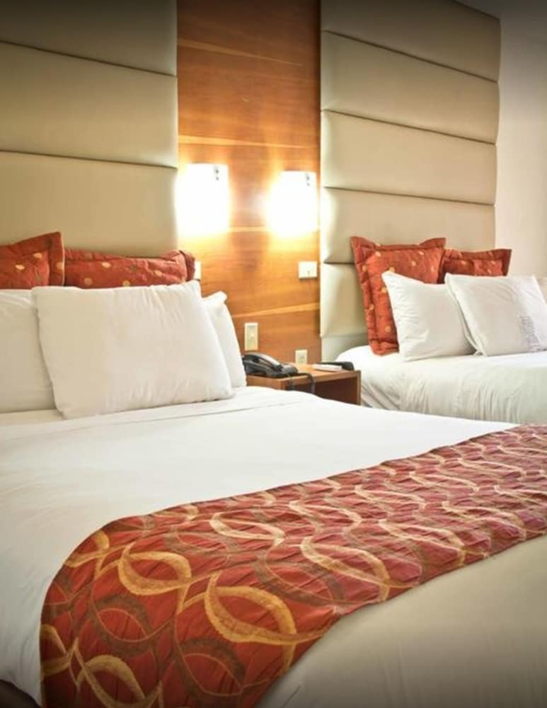 Minister Business Hotel 8/48
