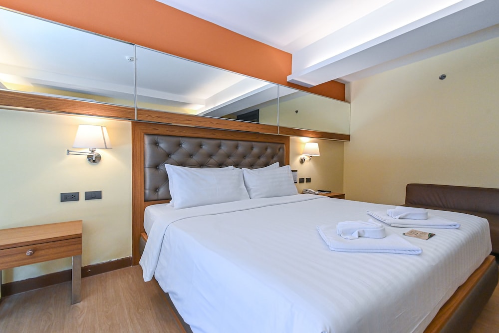 Golden Sea Pool Villa Heart of Hua Hin 20/50