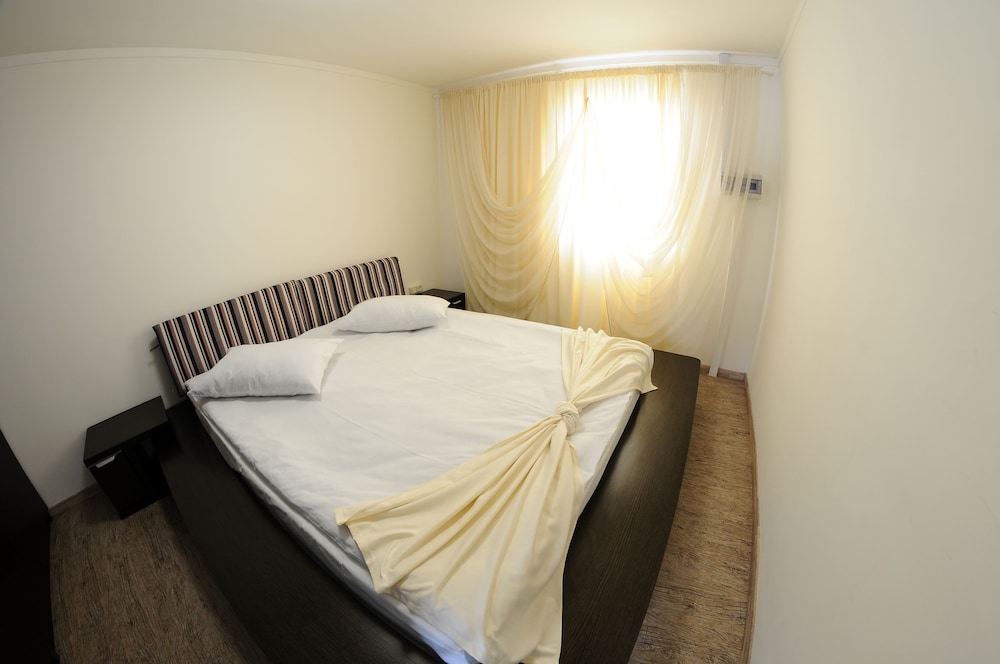Cross Resort Yerevan 18/50