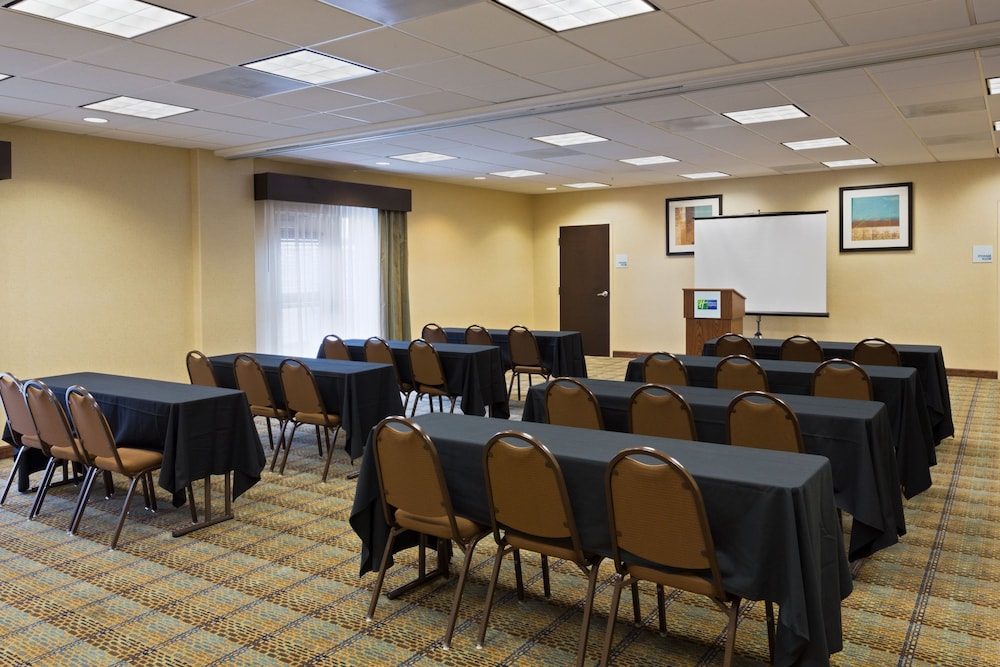 Holiday Inn Express Hotel And Suites Moultrie 49/50