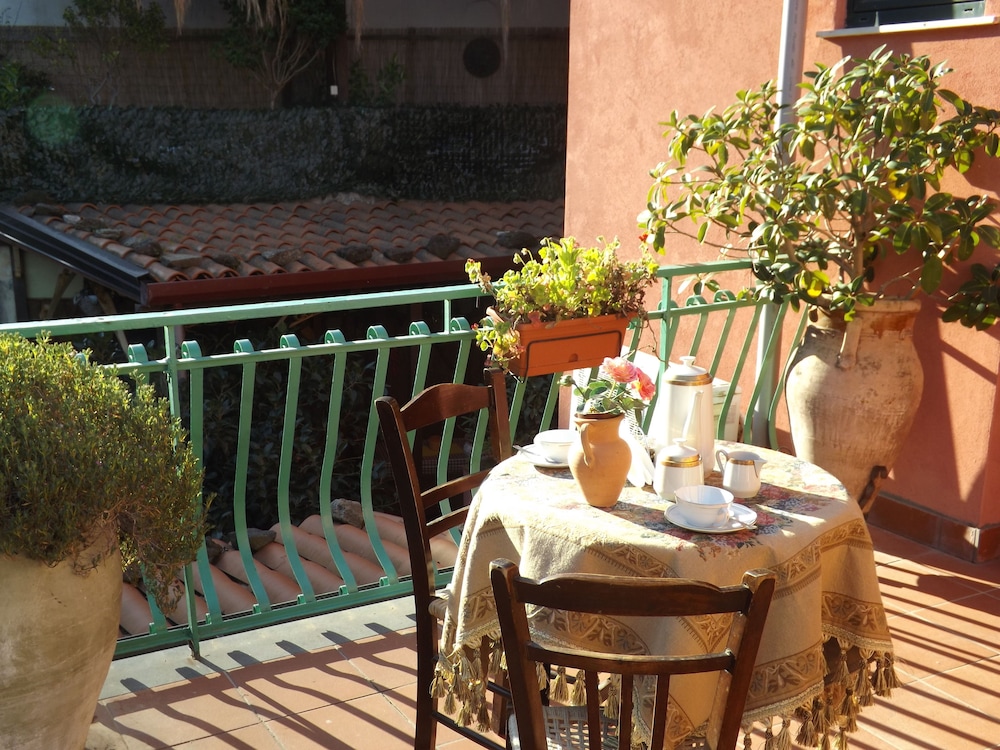 ALBERGO DIFFUSO BORGO SANTA CATERINA 53/68
