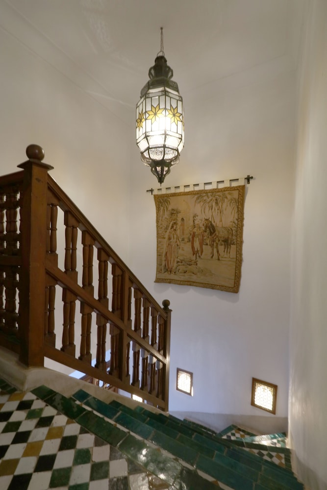 RIAD ZINEB 30/47