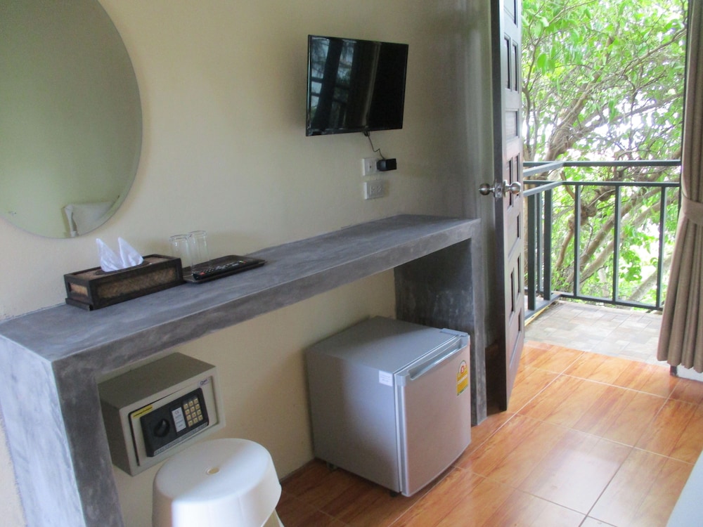 Phi Phi Green House 48/49