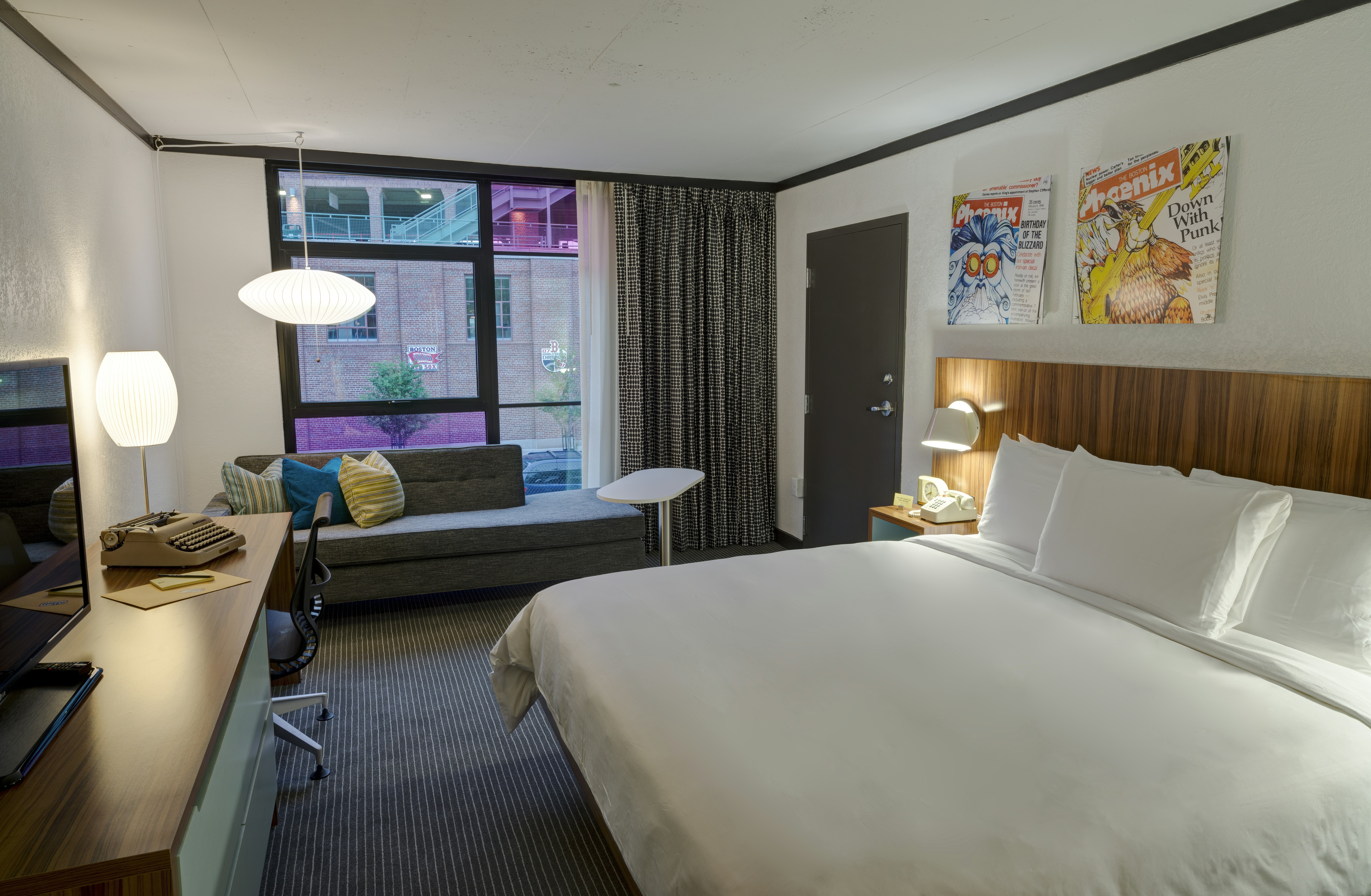 THE VERB HOTEL 15/38