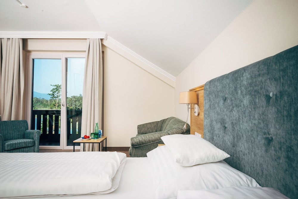 Inselhotel Faakersee 16/63