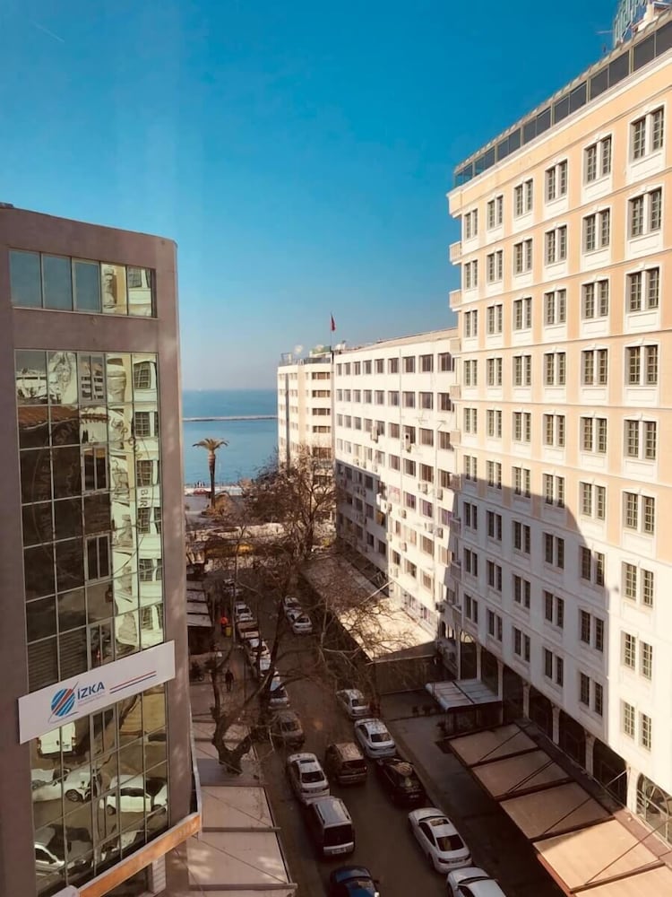 Elite Residence Alsancak 1/22