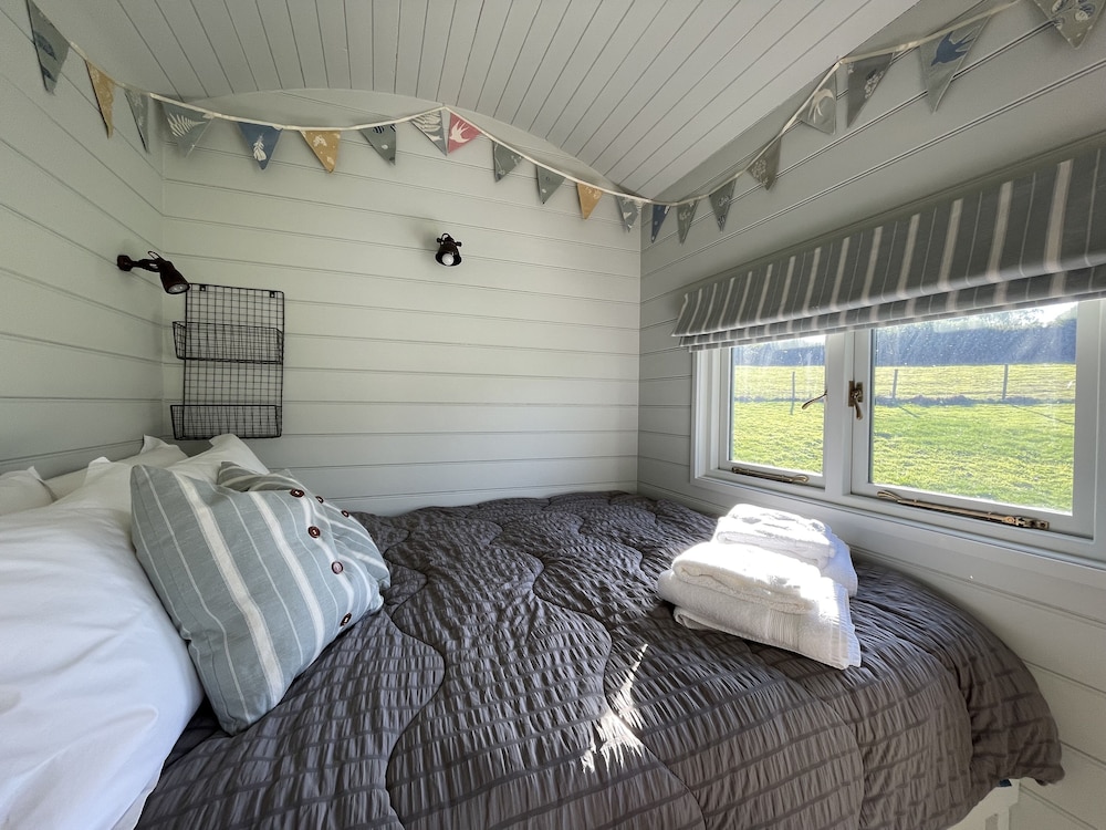 Glebe Farm B&B 11/37