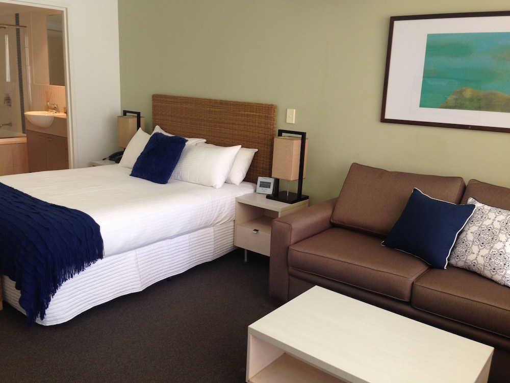 Mantra Ettalong Beach 24/71