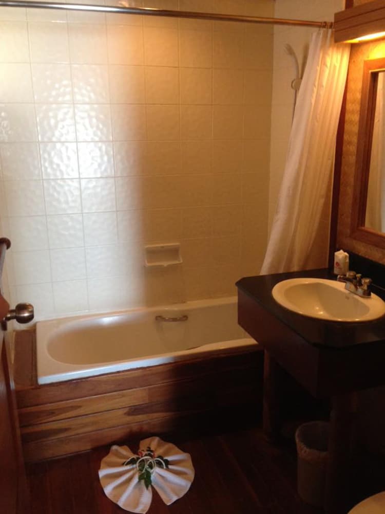 SUNSET VILLAGE BEACH RESORT 47/50