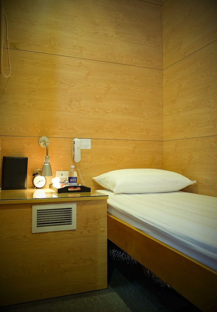 VATC SleepPod Terminal 2 50/50