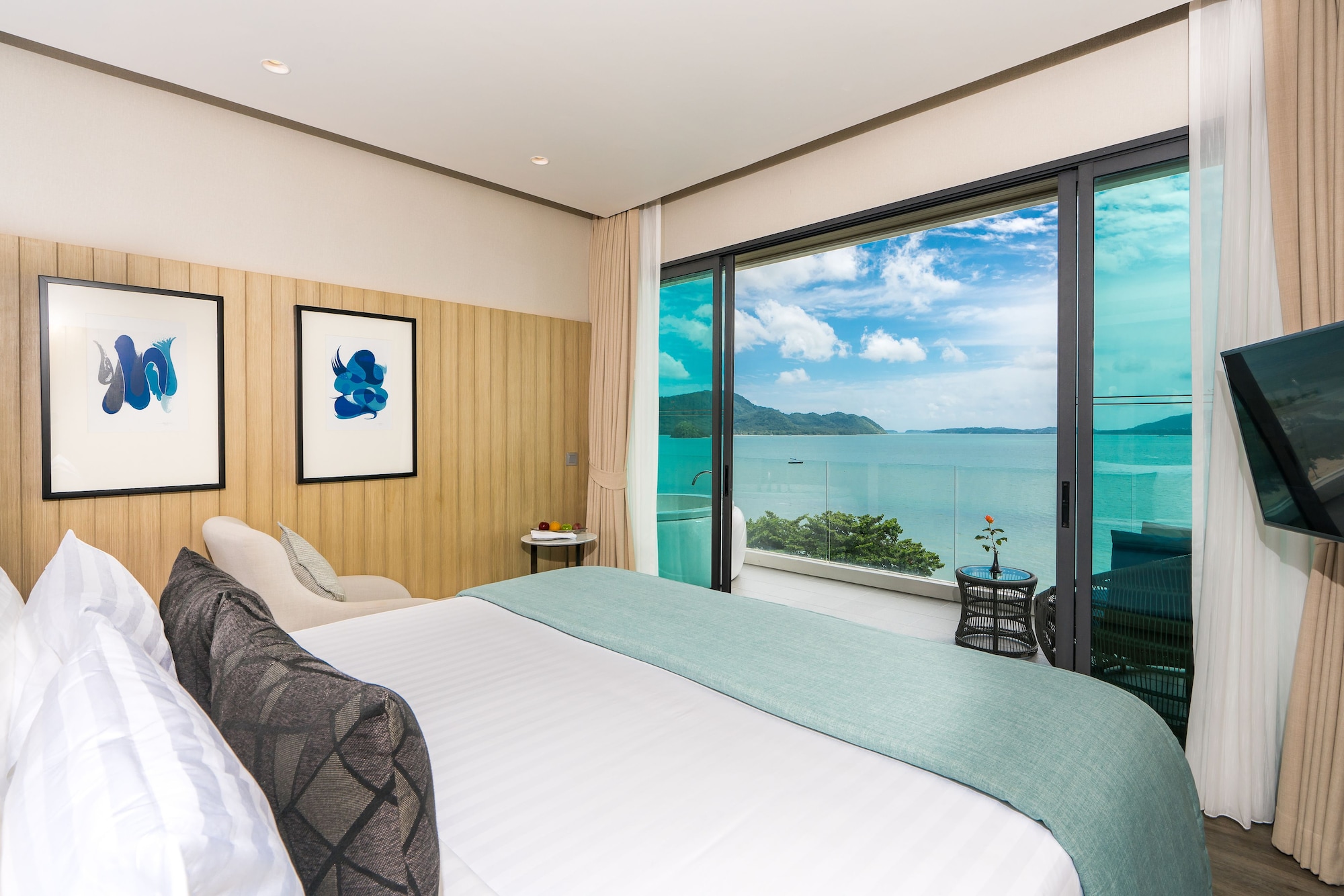 Premier Seaview Studio