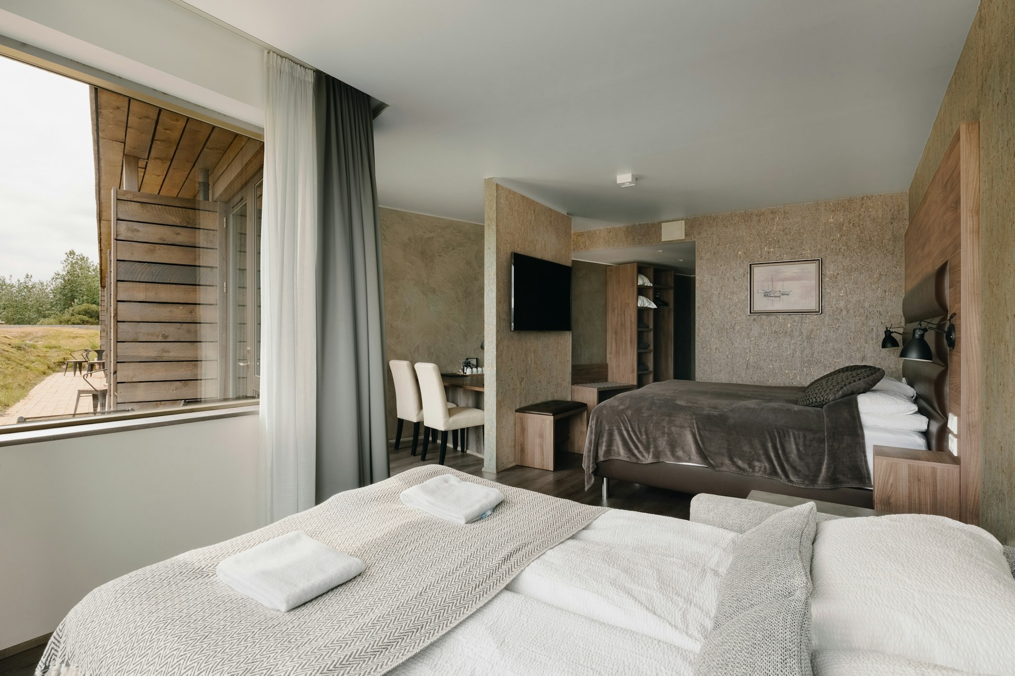 HOTEL KRIUNES 33/83