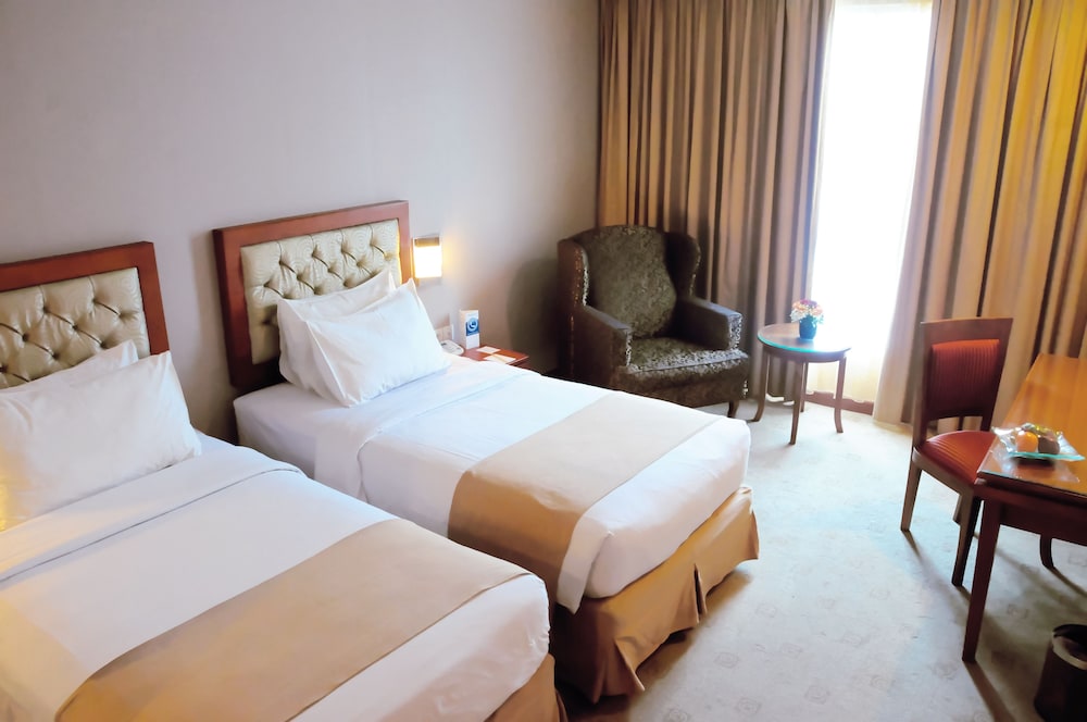 SWISS-BELINN SKA PEKANBARU 18/64