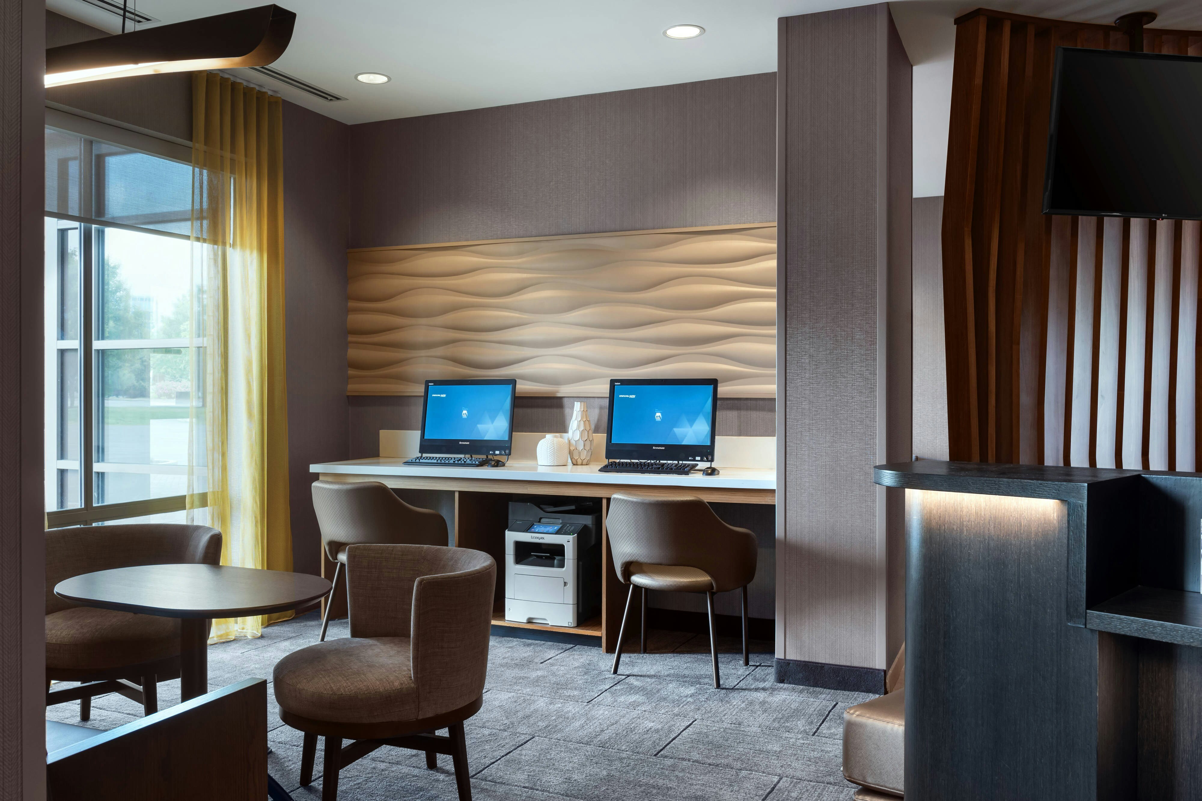 Springhill Suites Syracuse Carrier Circle 32/34