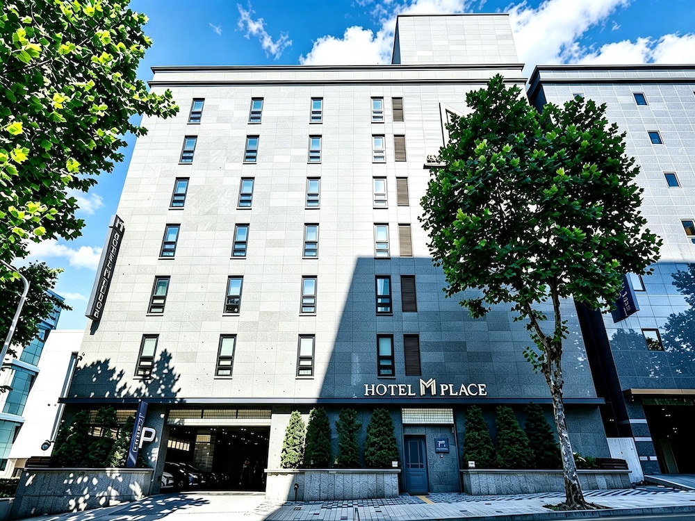 Hotel M Place 2/53
