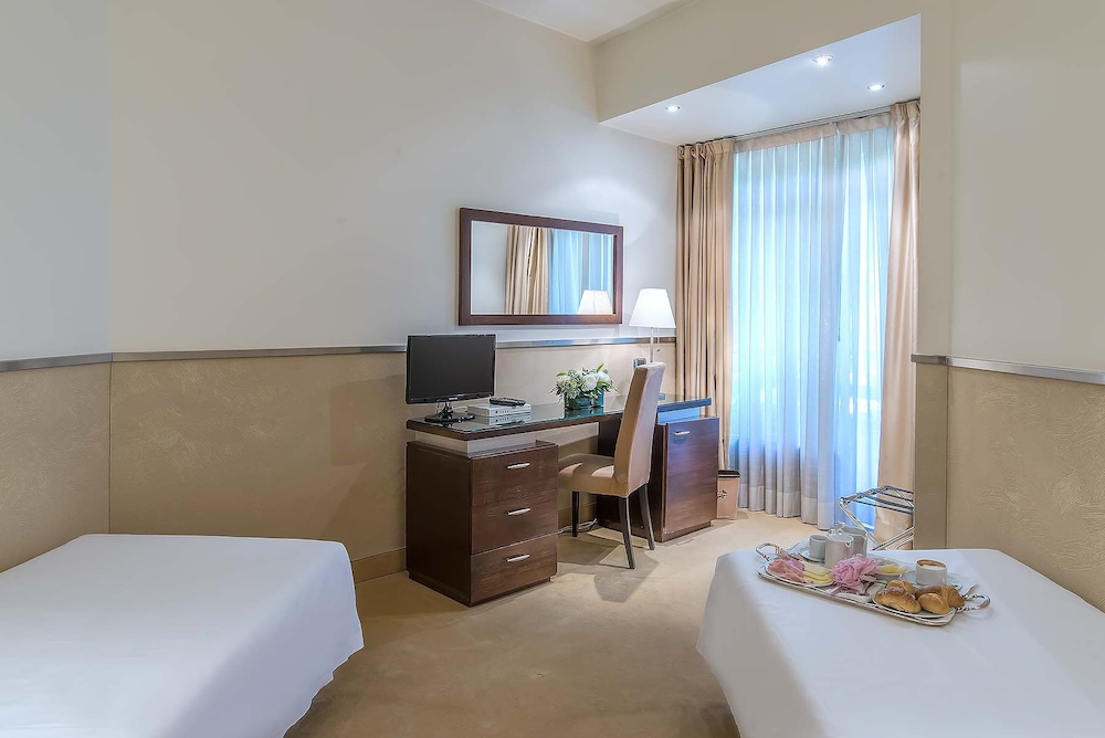 Mini Palace Hotel 26/64