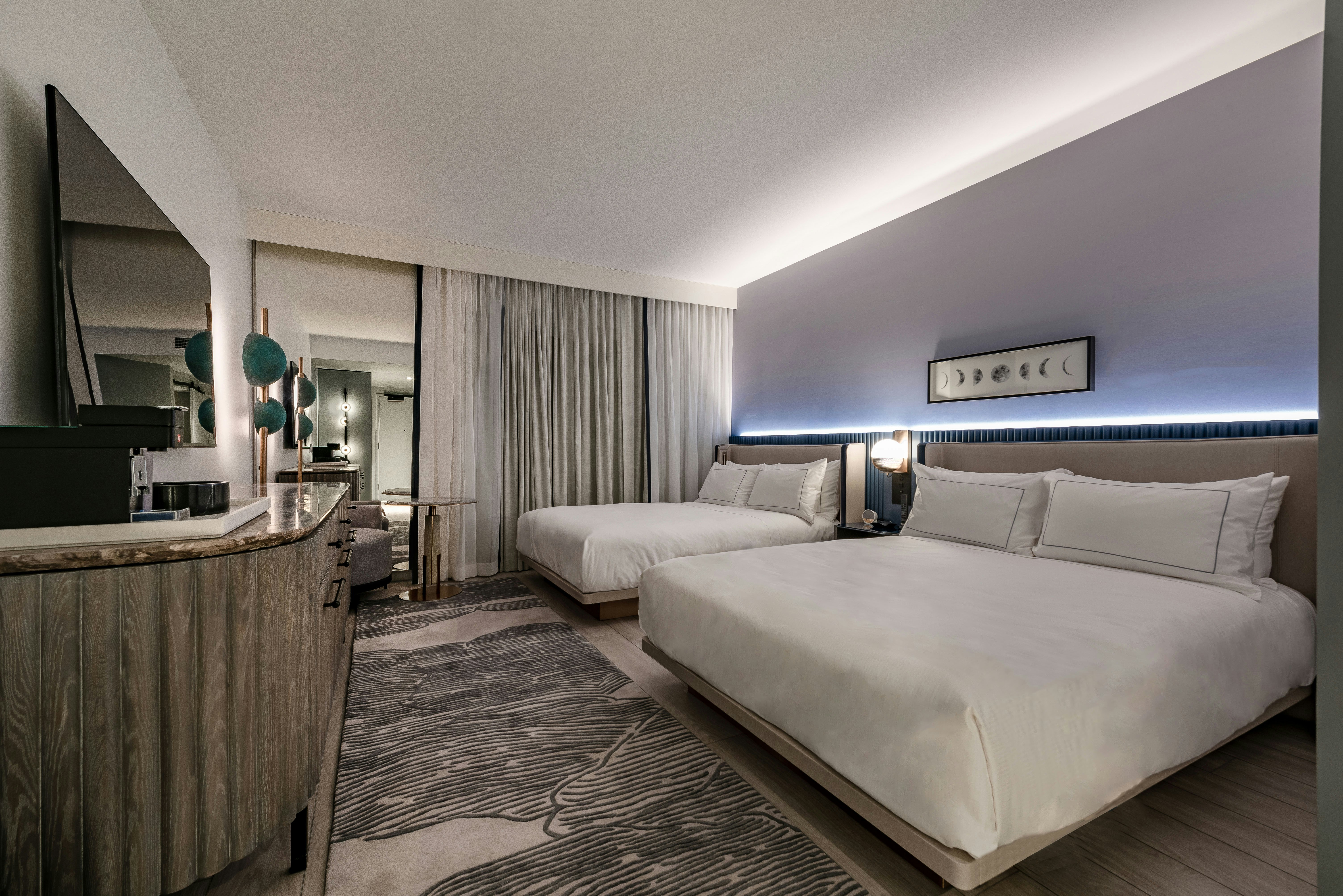 PREMIUM, 2 QUEEN BEDS, ACCESSIBLE
