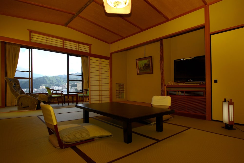 TAKAHAN 25/44