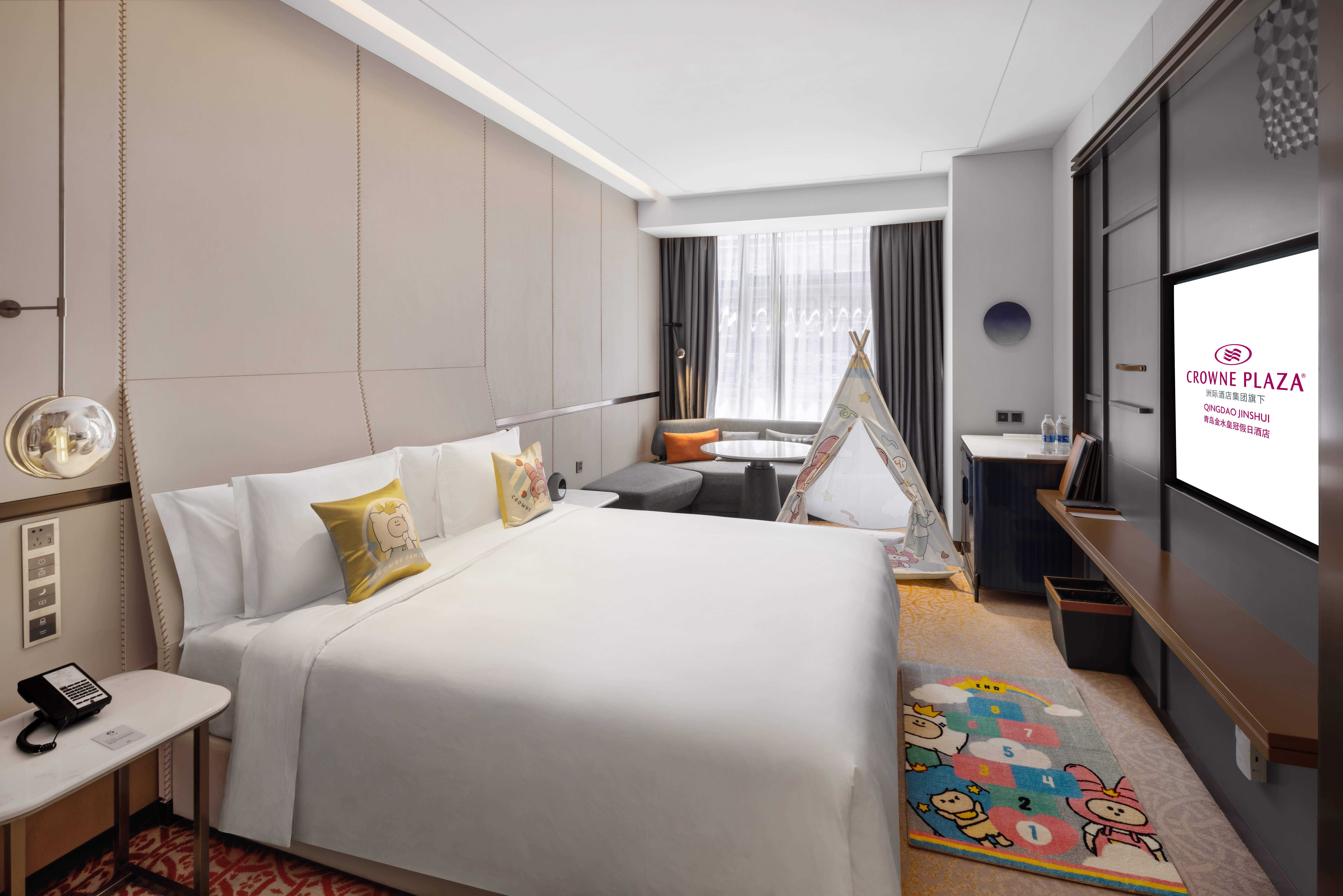 Crowne Plaza Qingdao Jinshui 22/84