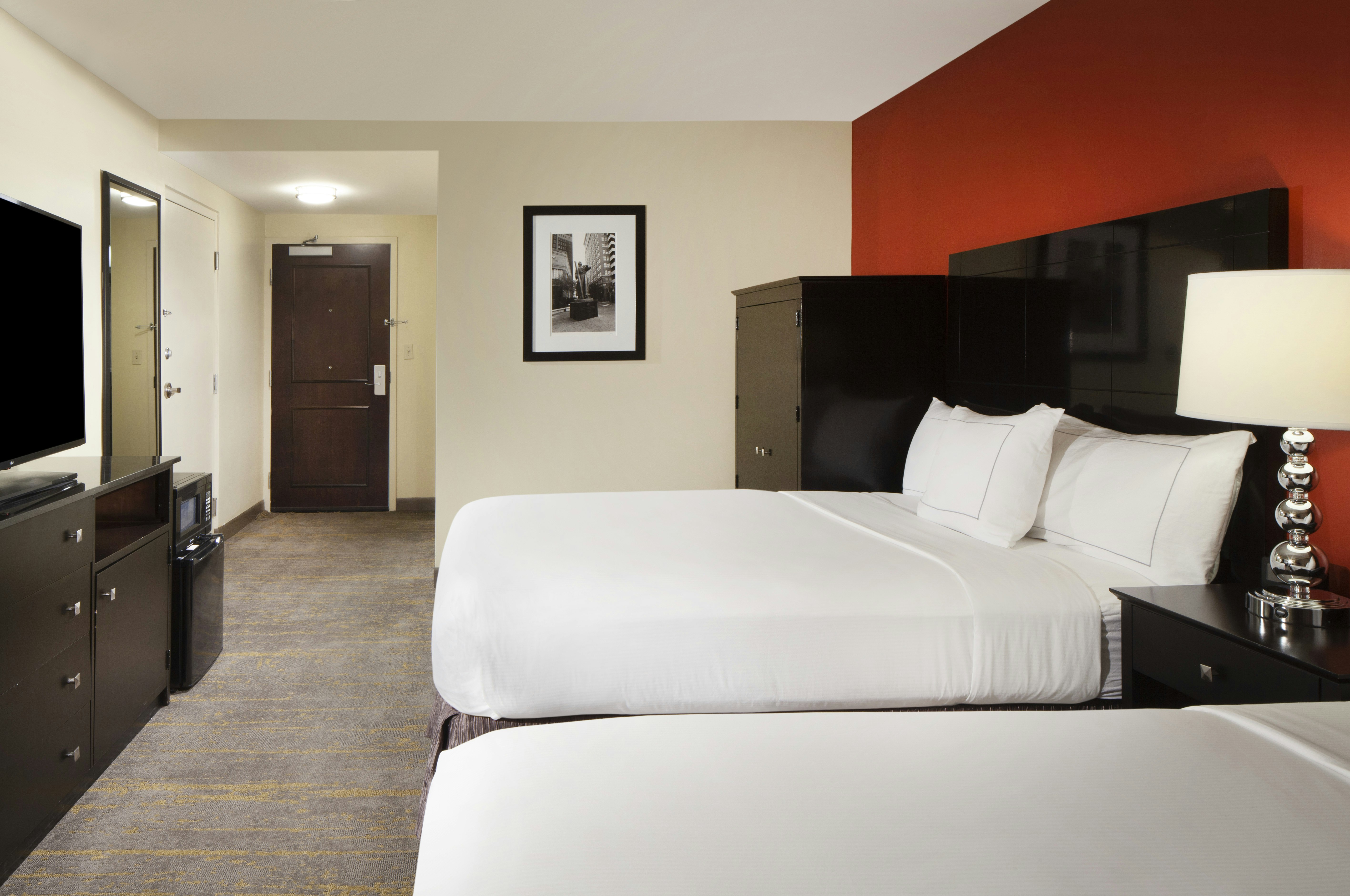 DELUXE, 2 QUEEN BEDS, ACCESSIBLE