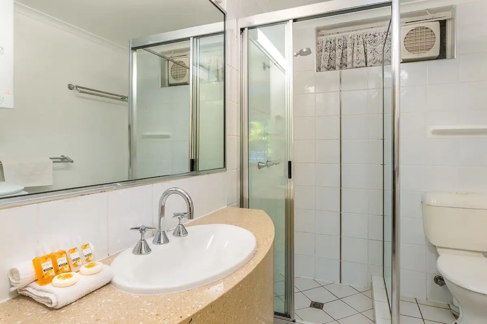 TRADEWINDS MCLEOD HOLIDAY APARTMENTS 23/43