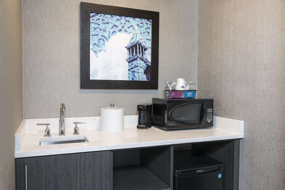 Hampton Inn Midland Mi 37/41