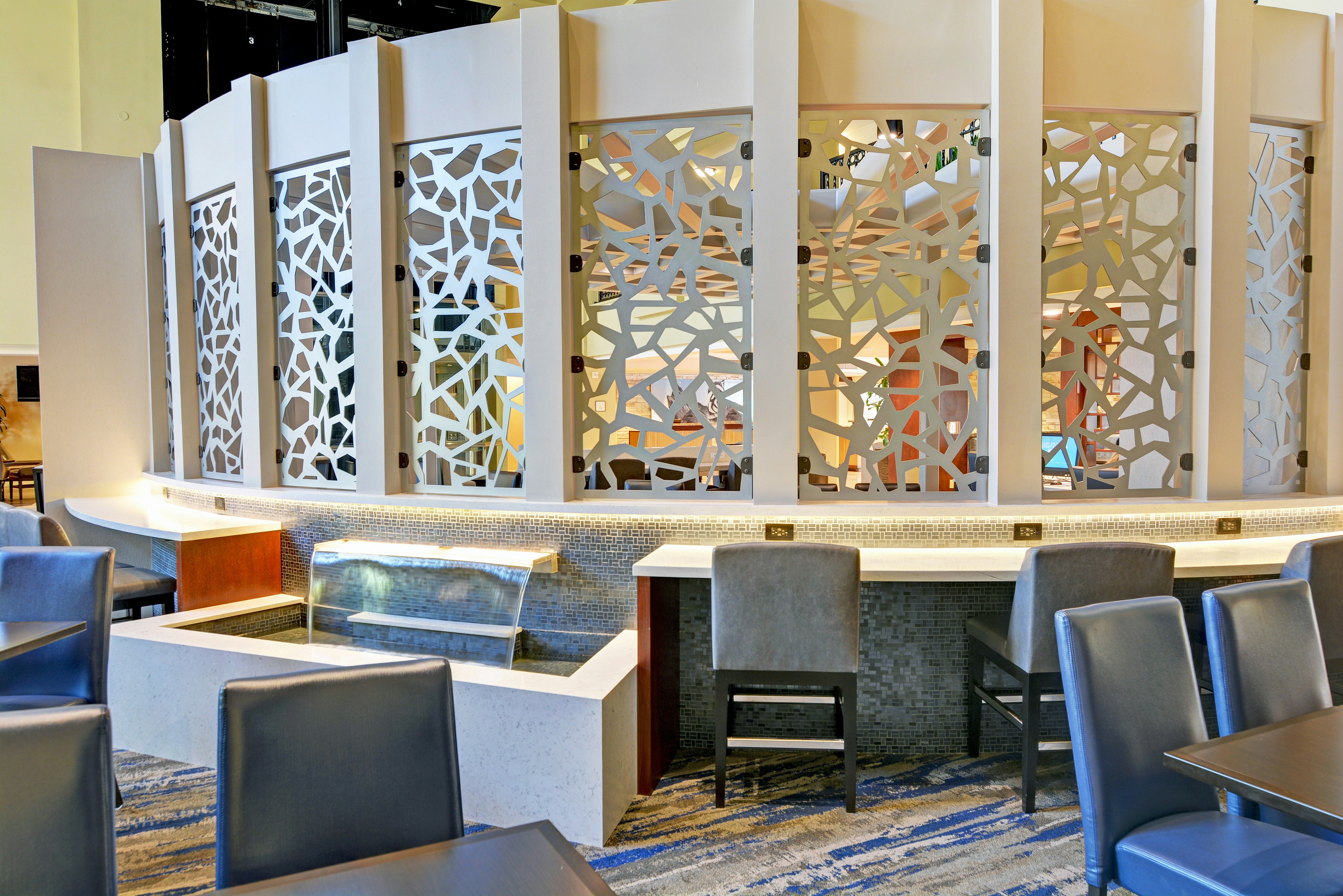 Embassy Suites Valencia 34/58