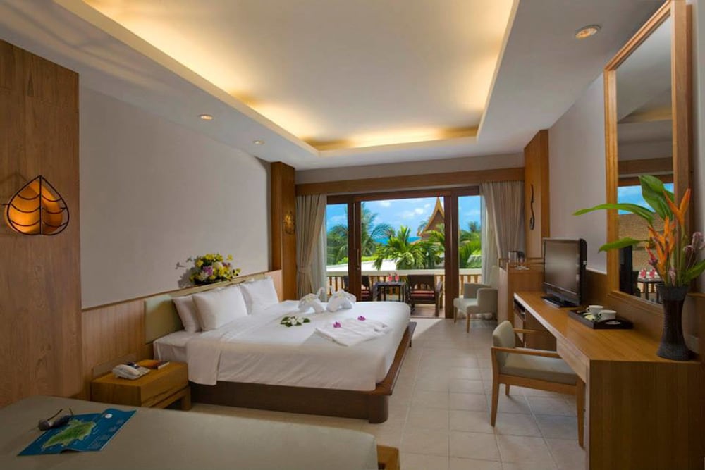 THAI HOUSE BEACH RESORT 33/75