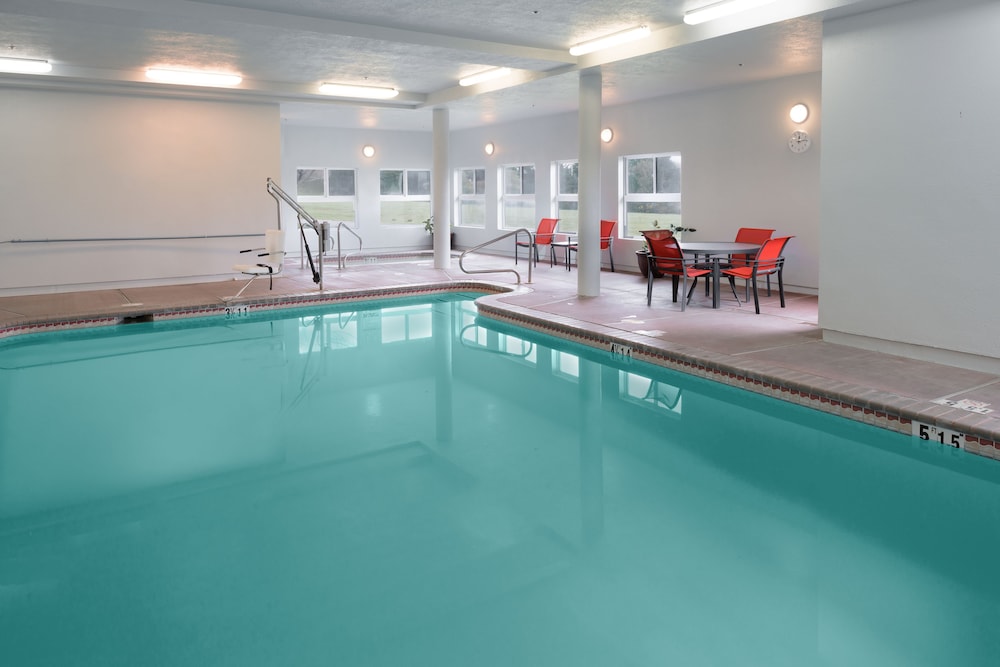 swimming pool spa