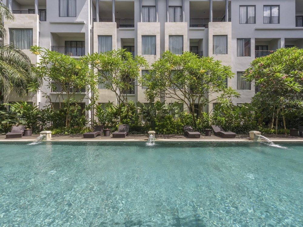 Umalas Hotel And Residence 46/50
