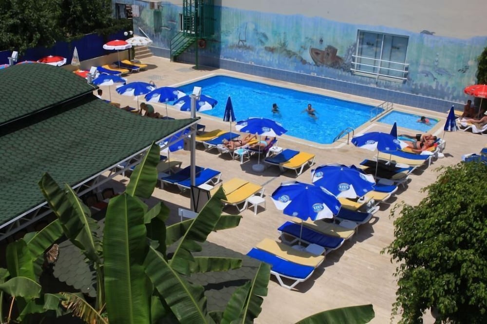 Narcis Apart Hotel 32/34
