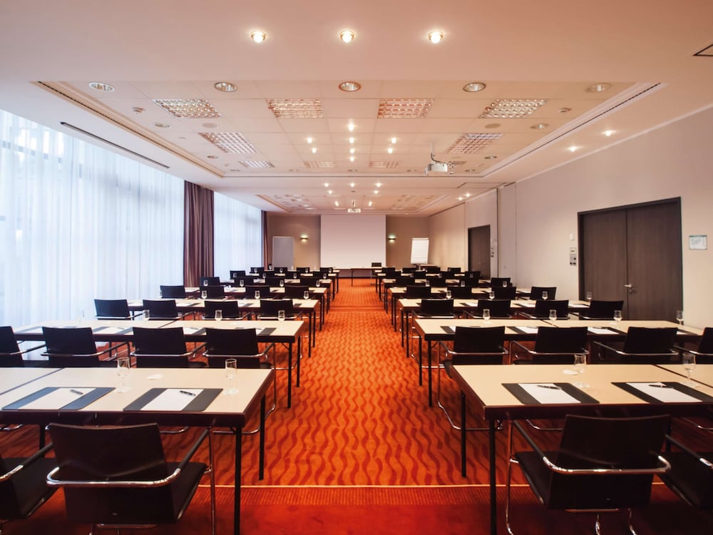 Steigenberger Hotel Dortmund 37/46