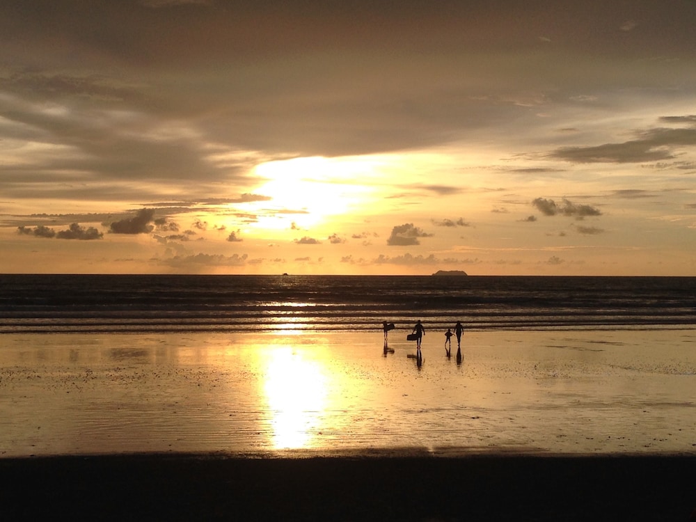 Noble House Beach Resort 47/63