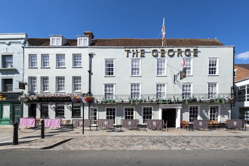 The George 2/58