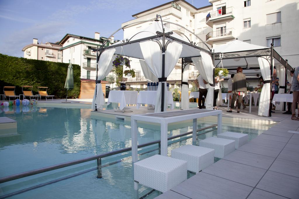 Ute Hotel 23/40