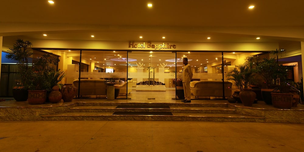 Hotel Sapphire 45/48