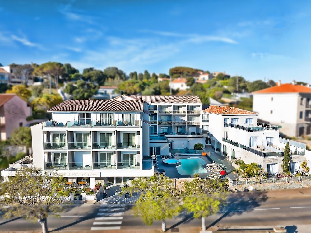 Hotel Revellata 1/50