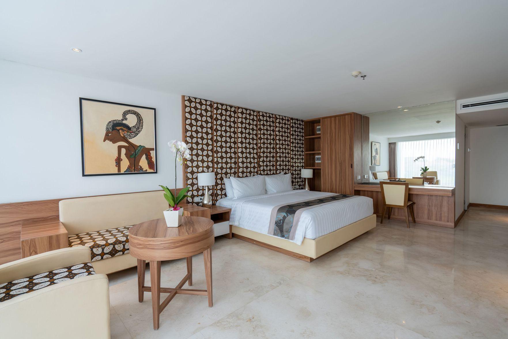 Suite, Balcony