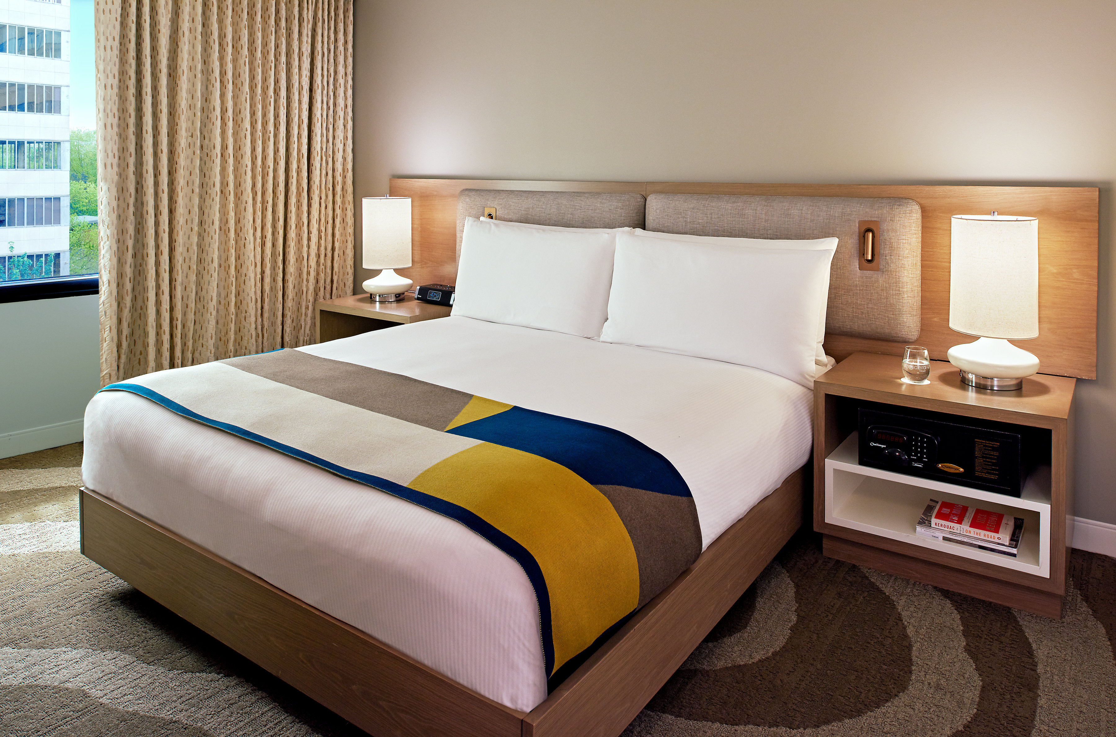 CITY, KING BED, ACCESSIBLE