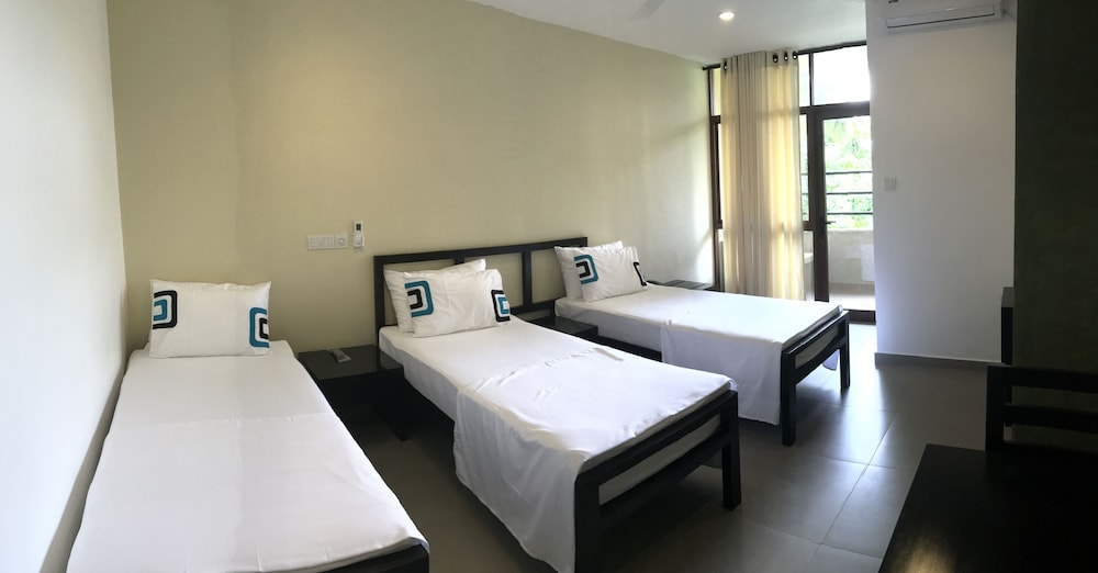 Saninro Residences & Food Court 18/50
