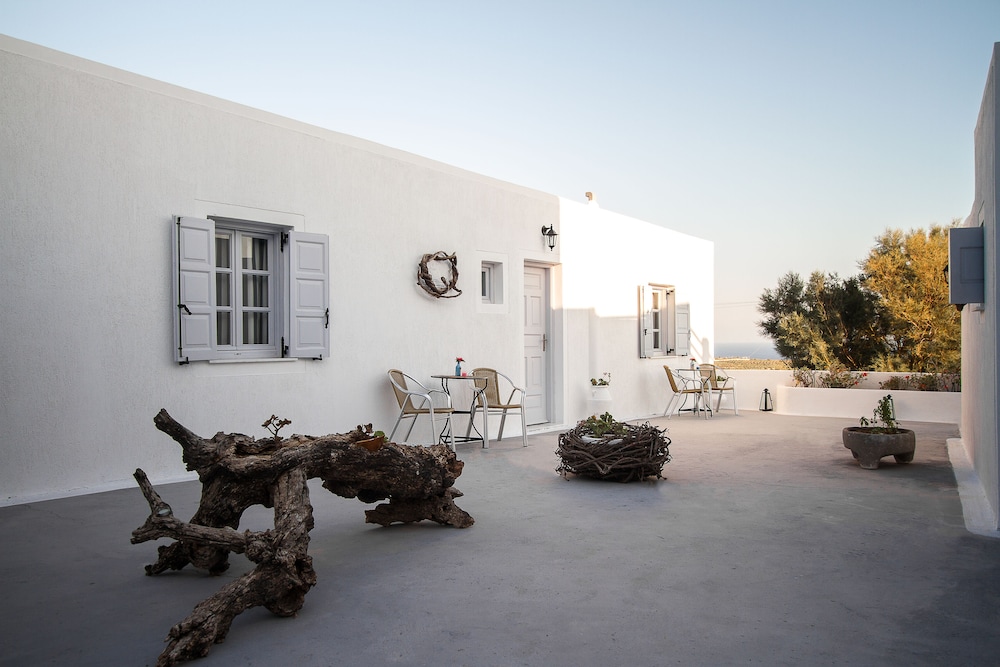 Villa Iliovasilema Santorini 20/50