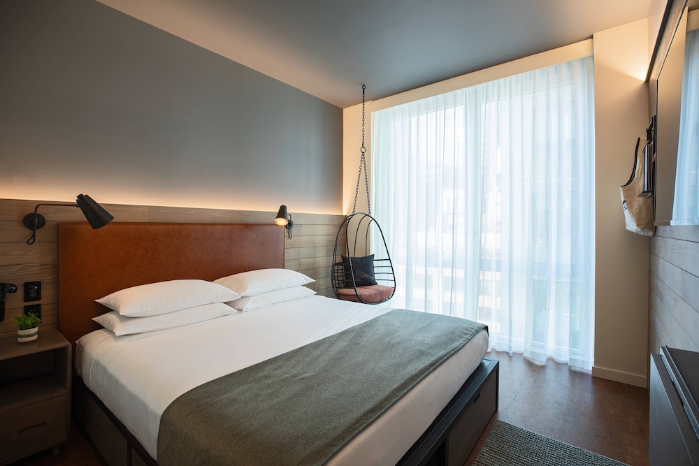 Room at Moxy NYC Downtown, NEW YORK - NY
