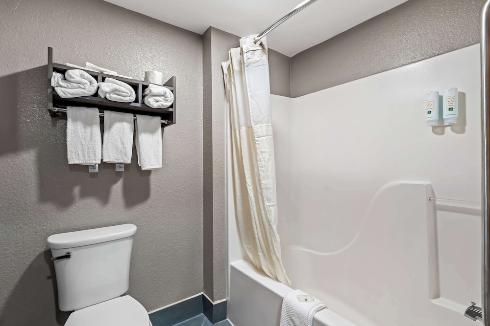 غرفة بسريرين كوين، Quality Inn & Suites Biloxi - Ocean Springs 5/5