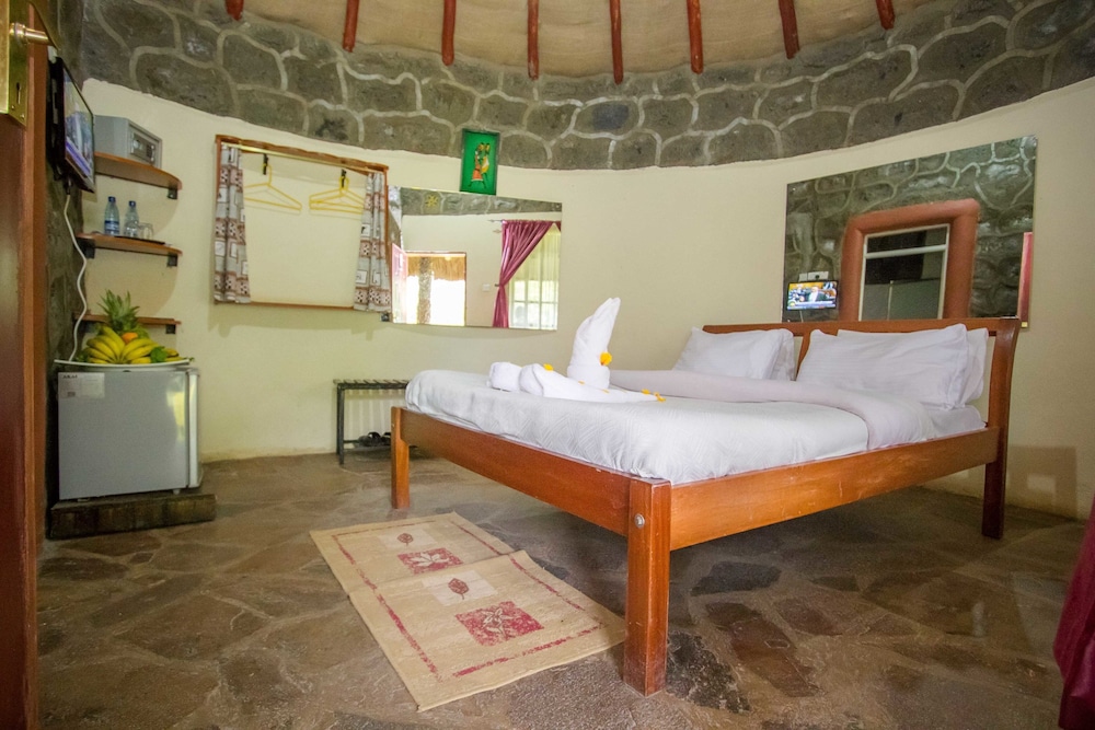 Dove Nest Lodge 15/50