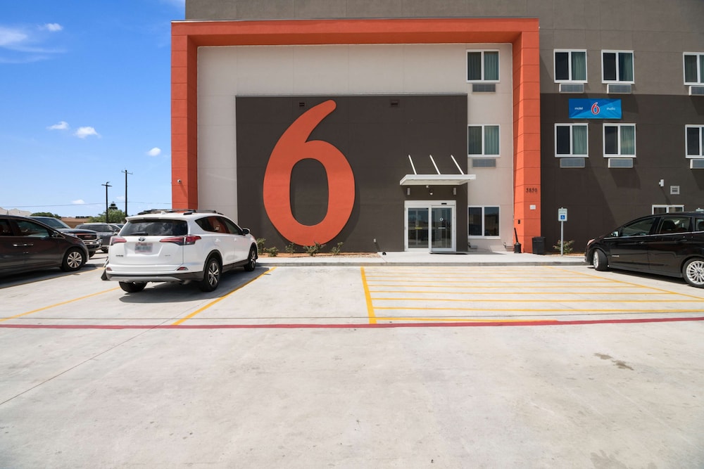 Motel6 Corpus Christi, TX 59/62