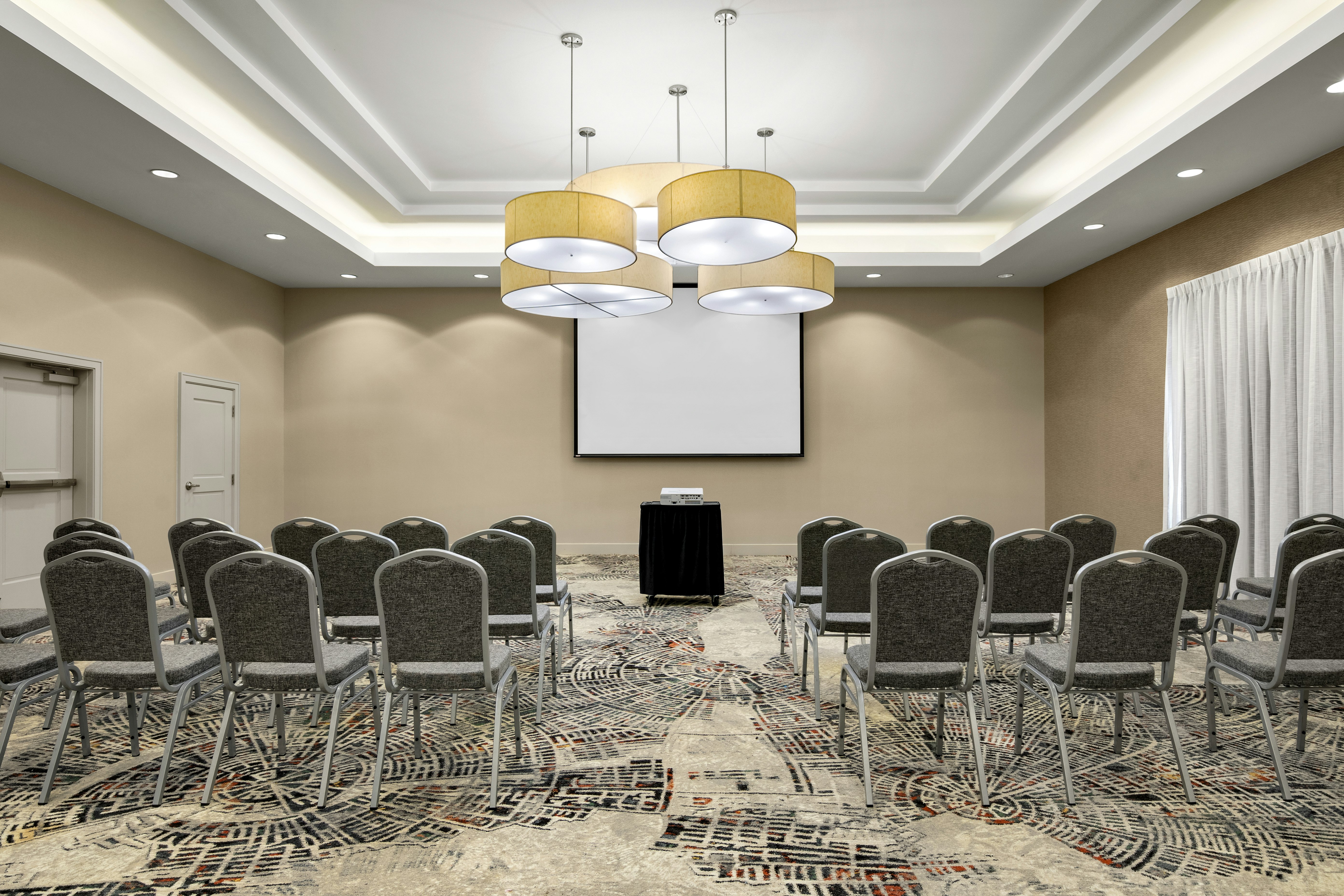 Embassy Suites by Hilton Newark Airport 44/53