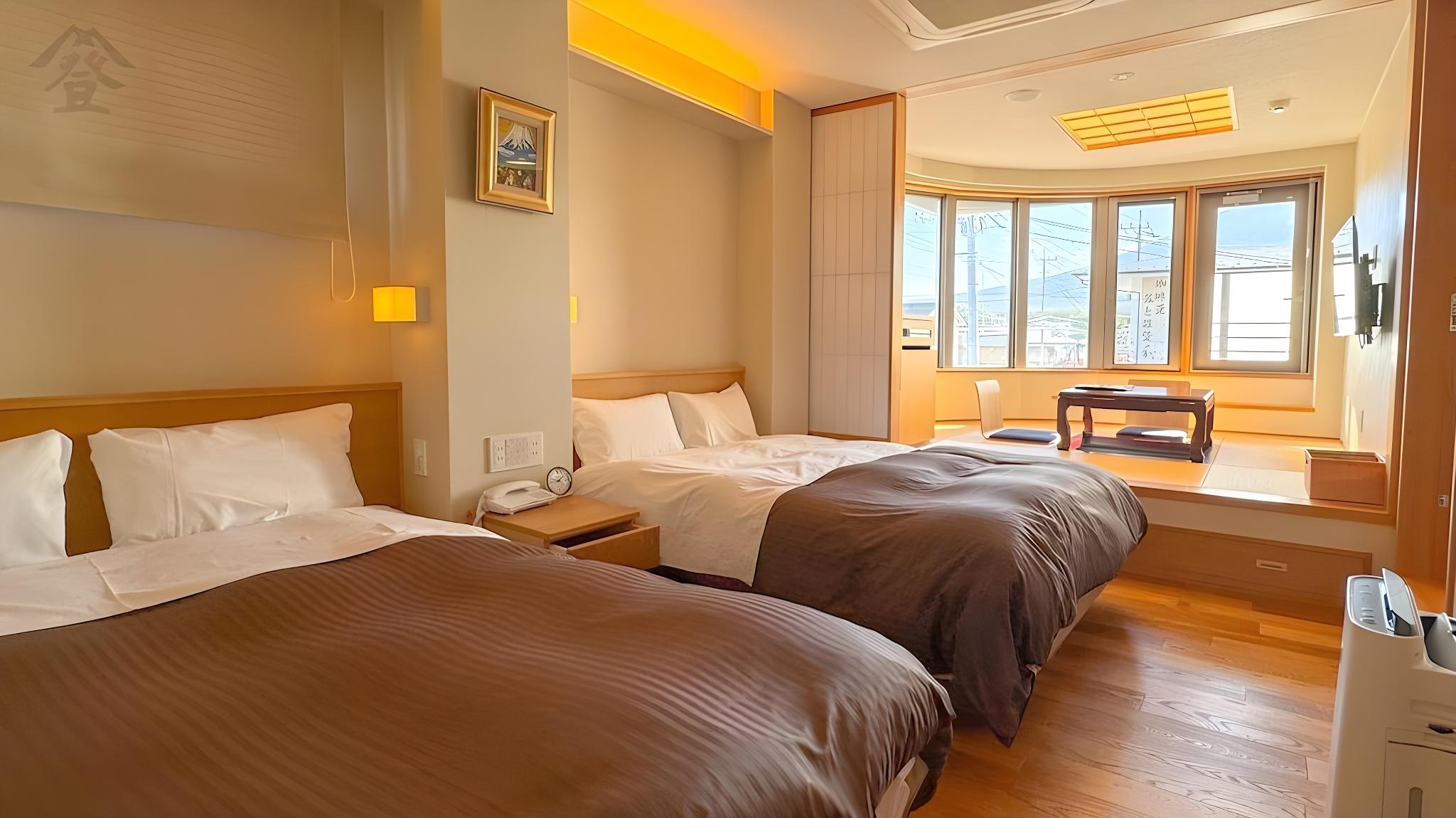 Special, Deluxe, Twin Beds, Mountain View, Terrace, Corner
