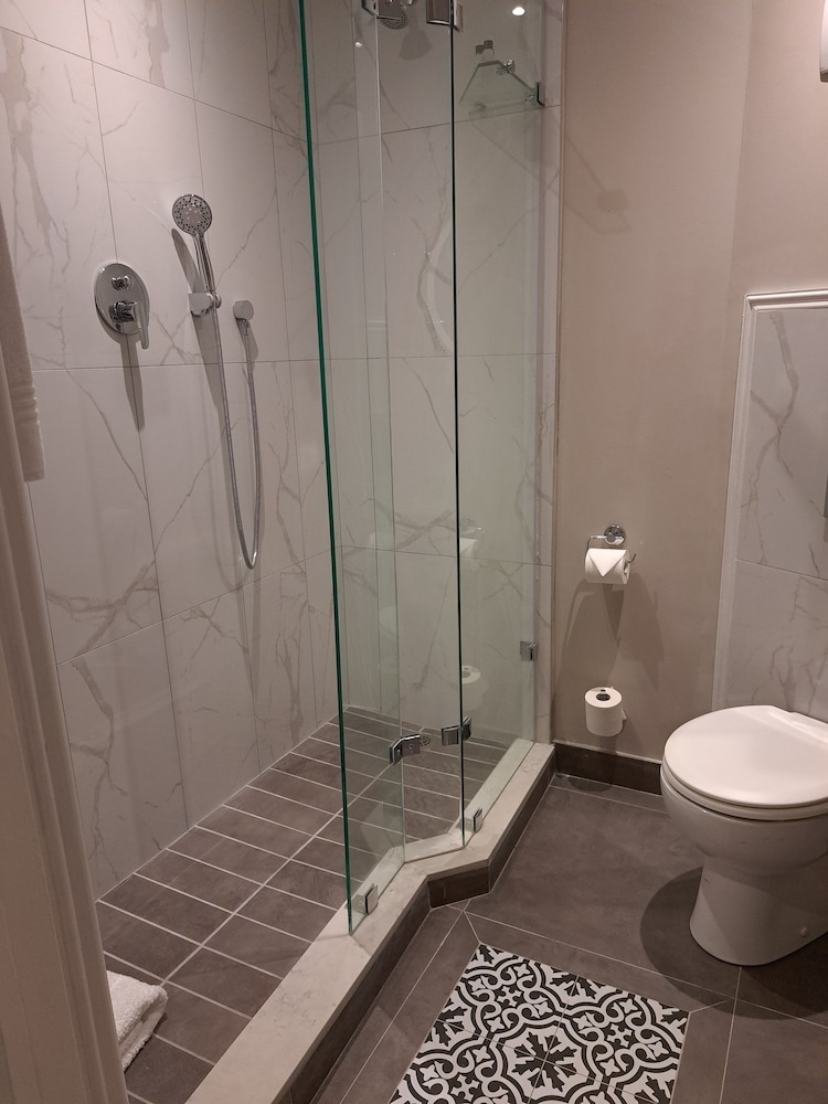 Premier Express Inn George 48/52