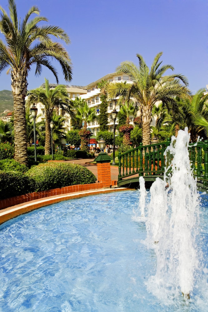 Riviera Hotel & Spa 53/55