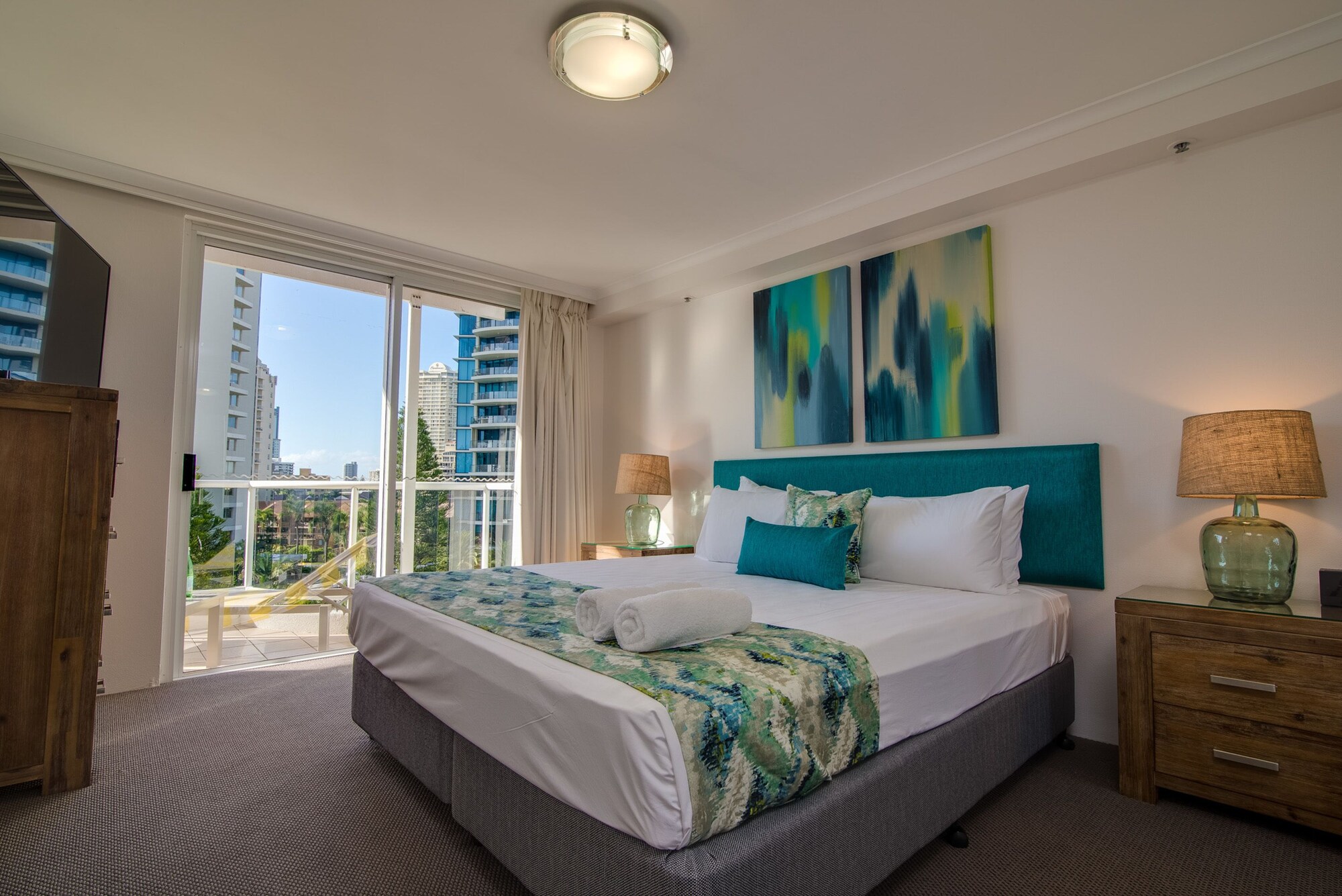 1 BEDROOM, GARDEN VIEW